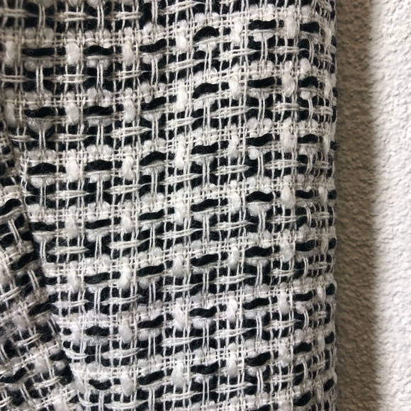 BIGIO Black and White Tweed Jacket with Gold Accents Size 6 and skirt - Picture 8 of 13